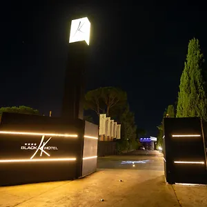 **** Otel Black İtalya